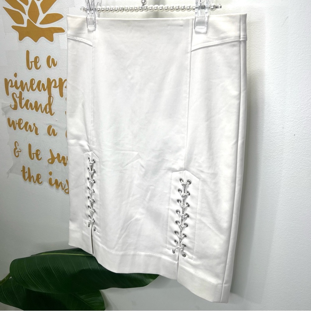 ETCETERA Solid White Pencil Skirt Eyelet Mock Tie Lace Up Detail Size 0 … - Picture 2 of 11